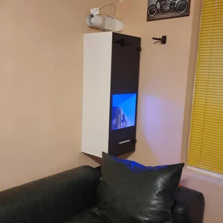 アパート One Bedroom Wifi апартамент с една спалня,тераса *